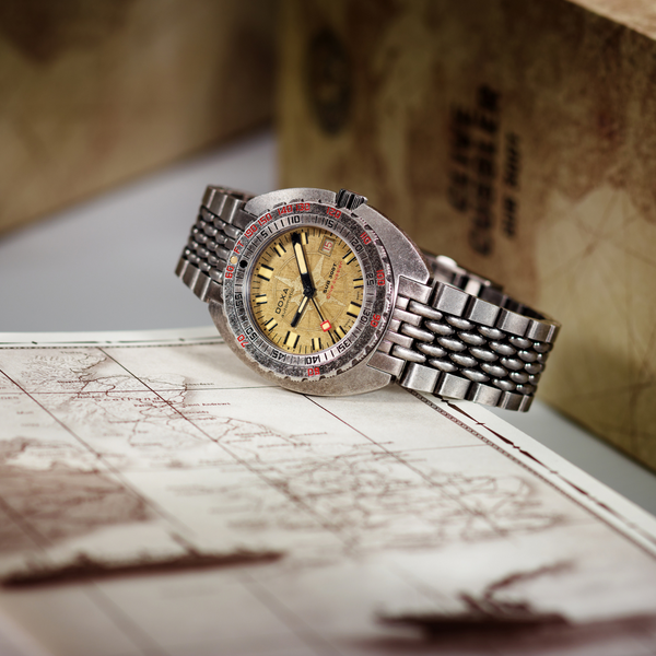 Orange doxa 2025 dive watch